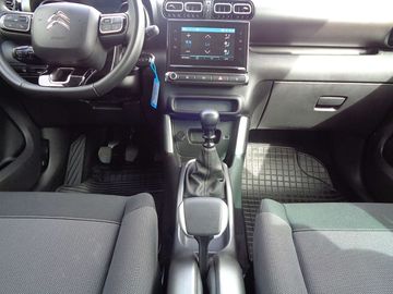 Car image 16