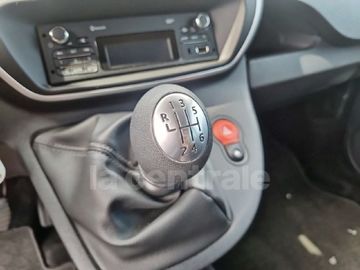 Car image 36