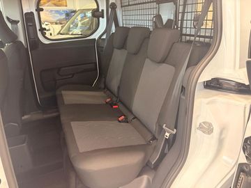 Car image 33