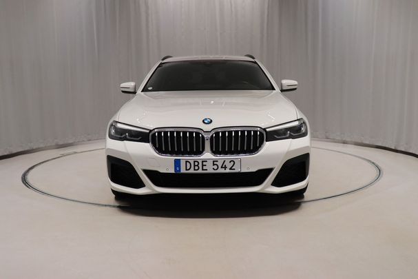 BMW 530i Touring xDrive 185 kW image number 3