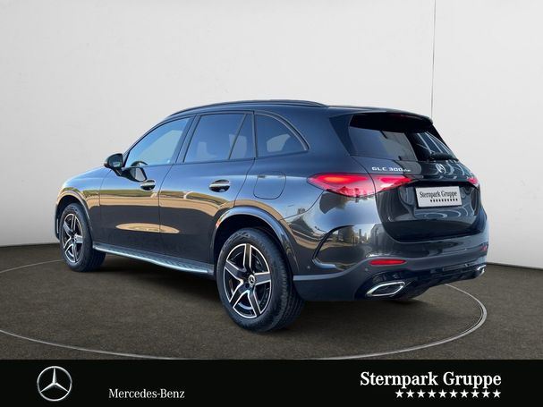 Mercedes-Benz GLC 300 de AMG Premium 245 kW image number 4