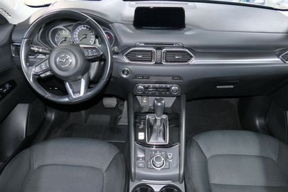 Car image 15