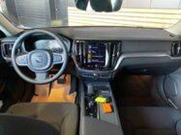 Volvo V60 B4 Momentum 145 kW image number 13