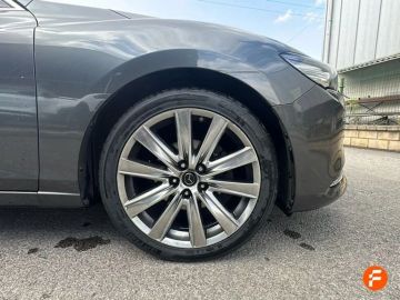 Car image 28