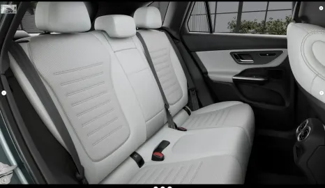 Car image 40