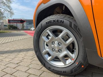 Car image 15
