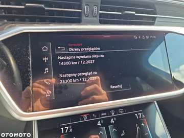 Car image 40