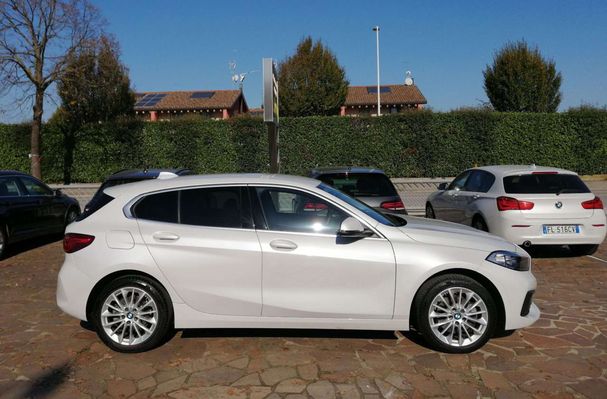 BMW 116d Advantage 85 kW image number 2