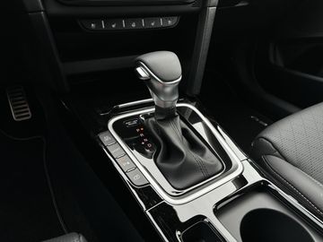 Car image 25