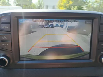 Car image 30