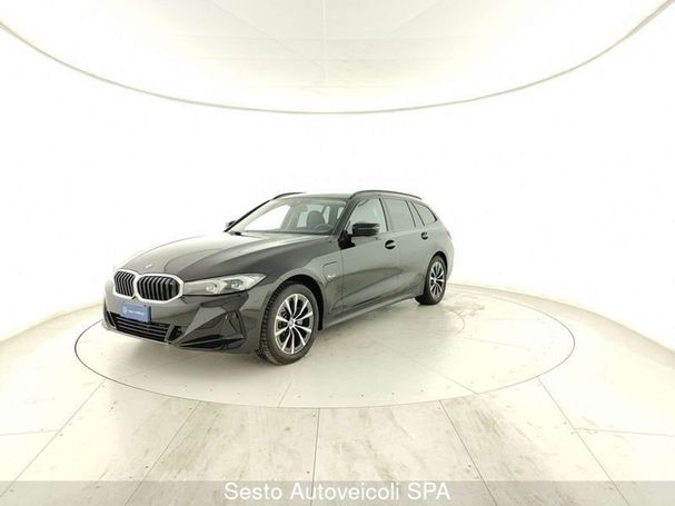 BMW 330e Touring xDrive 215 kW image number 1