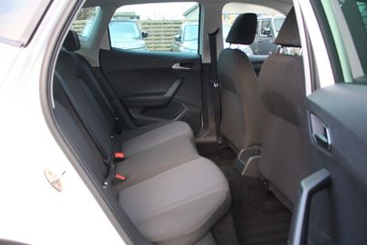 Car image 10