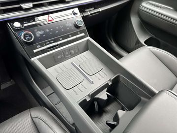 Car image 26