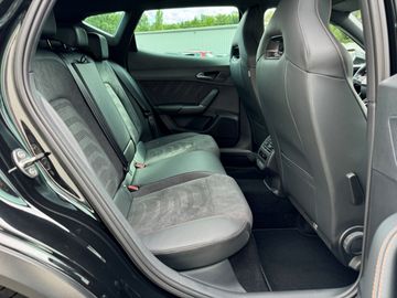 Car image 33