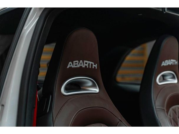 Abarth 695 132 kW image number 24