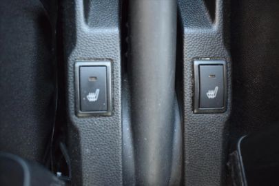 Car image 32