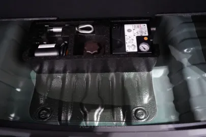 Car image 32