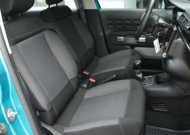 Car image 15