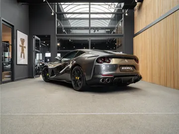 Car image 33