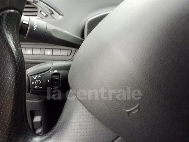 Peugeot 208 PureTech 68 50 kW image number 20