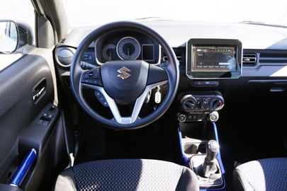 Car image 15