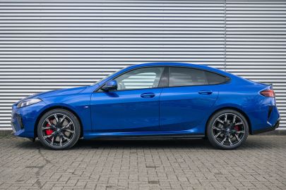 Car image 40