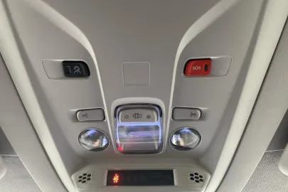Car image 36