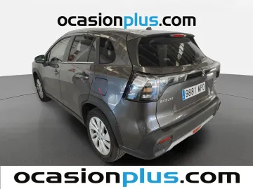 Car image 4