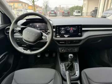 Car image 26