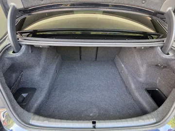 Car image 37