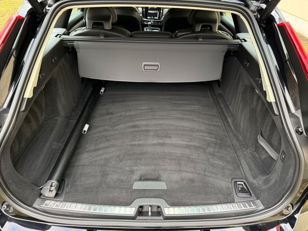 Volvo V90 D4 AWD 140 kW image number 18