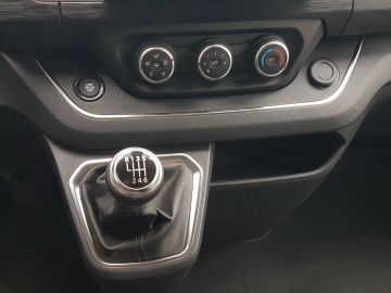 Car image 36