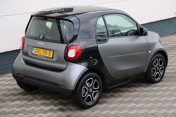 Smart ForTwo EQ 60 kW image number 3