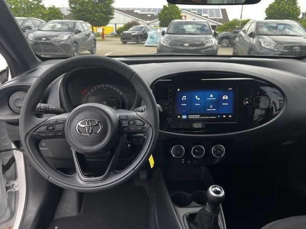 Toyota Aygo X 53 kW image number 16