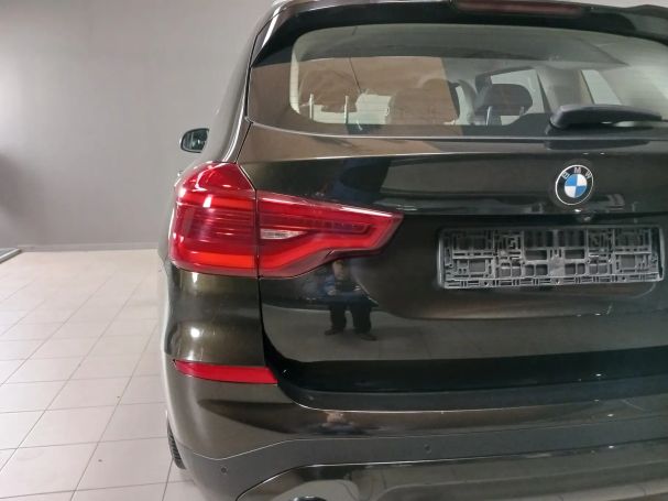 BMW X3 xDrive20d 140 kW image number 2