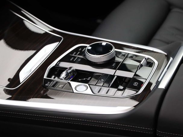 BMW X7 xDrive40i 280 kW image number 17