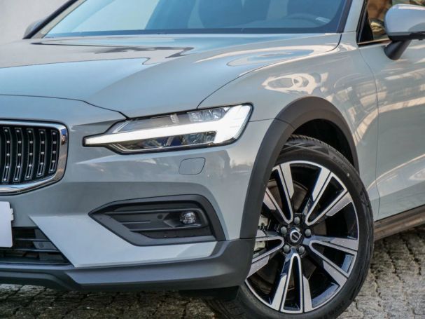 Volvo V60 Cross Country AWD 184 kW image number 12