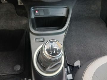 Car image 24