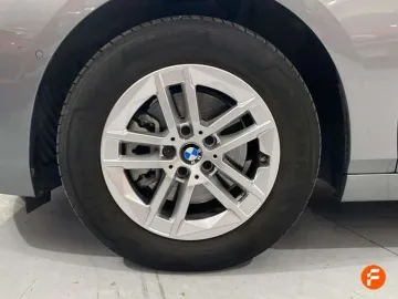 Car image 35