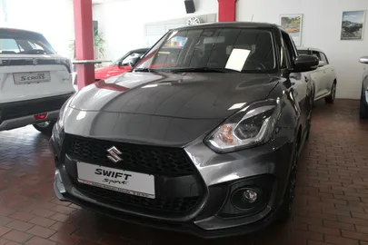 Car image 13