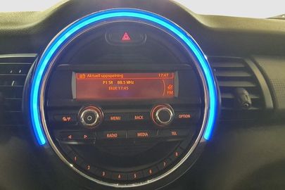 Car image 22