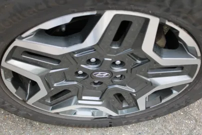 Car image 39