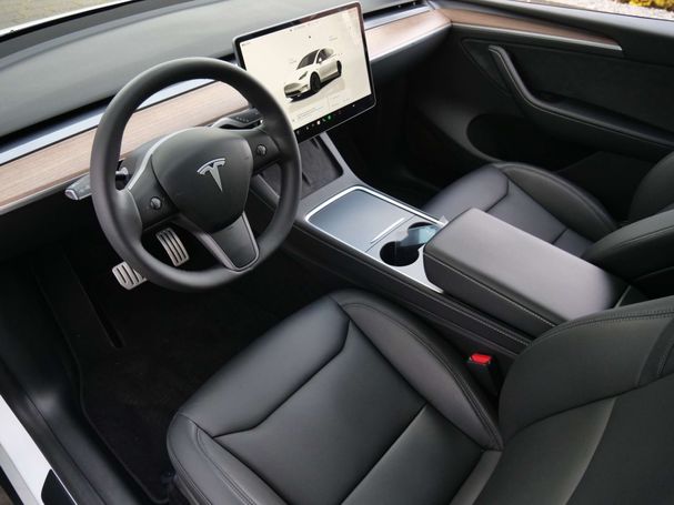 Tesla Model Y Performance AWD 393 kW image number 23