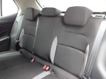Car image 27