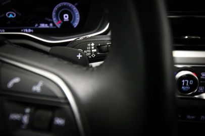 Car image 33