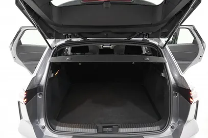 Car image 29