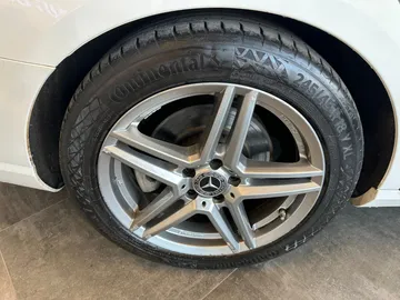 Car image 46