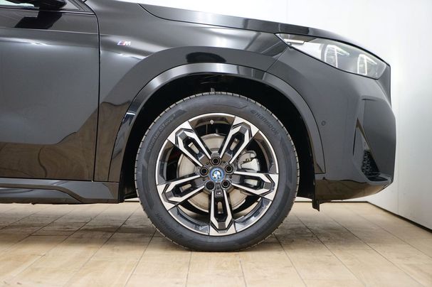 BMW iX1 xDrive30 225 kW image number 5