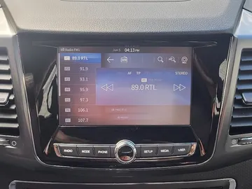 Car image 27