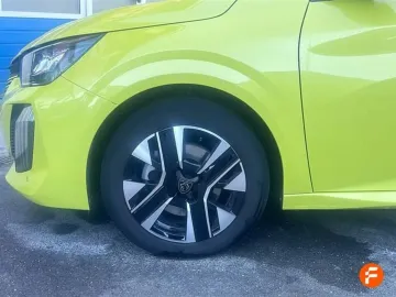 Car image 30